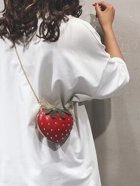 Strawberry Crossbody Bag - Red Heart-Shaped Women's Bag
